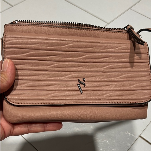 Simply Vera Vera Wang Blush Crossbody Bag - Picture 2 of 8